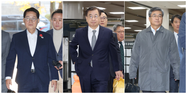 2020년 9월 서해에서 발생한 공무원 피격 사건을 은폐하려 한 혐의로 재판에 넘겨진 박지원 전 국가정보원장(왼쪽부터), 서훈 전 청와대 국가안보실장, 서욱 전 국방부 장관이 5일 서울중앙지법에서 열린 결심 공판에 출석하고 있다. 연합뉴스
