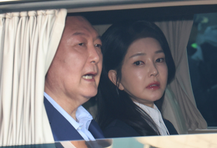 김건희 특검, 尹 부부 자택·코바나컨텐츠 사무실 압색