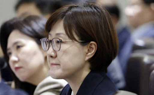 김현지, 李 지시로 용산 대기…