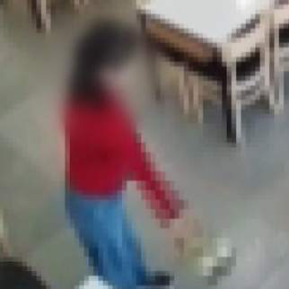 환불 거절에 음식 쏟고 욕설…차로 다리 들이받아도 '불송치'?