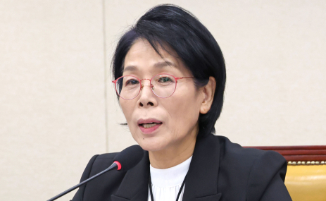 경찰, '딸 축의금 논란' 최민희 수사 착수…고발인 조사