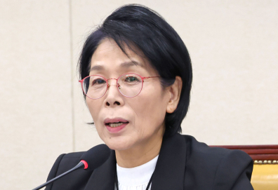 경찰, '딸 축의금 논란' 최민희 수사 착수…고발인 조사