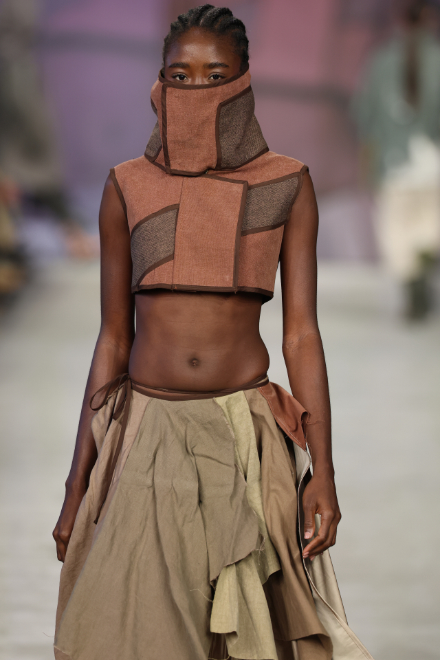 계명대 패션마케팅학과 홍정연, 김바다(우) 학생의 Fashion Graduate Italia 2025 작품. 계명대 제공