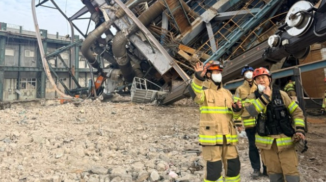 44년 된 울산화력 보일러 타워⋯붕괴 원인은 이것?