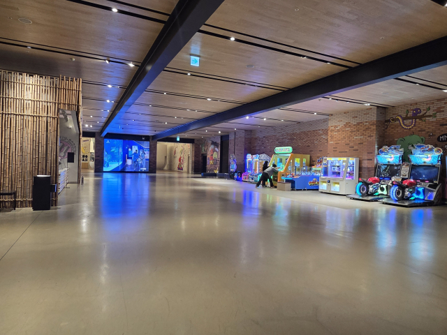 대구 신세계백화점 9층 내부. 대구 신세계는 오락시설과 아이스크림 매장으로 활용하던 공간을 비우고, 7층 고객 상담실과 8층 카드 센터를 옮기기로 했다. 정은빈 기자