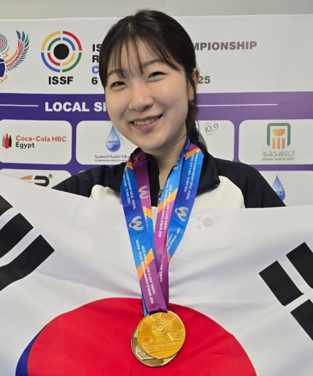 흔들림없는 반효진, 세계선수권 첫 金 쐈다