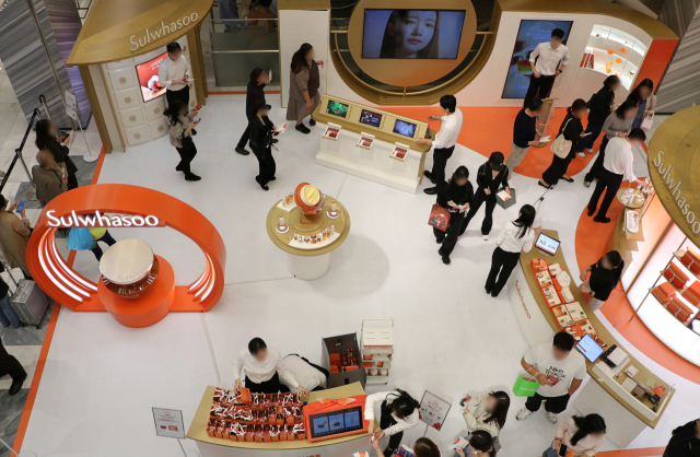 대구 신세계백화점이 오는 16일까지 1층 행사장에서 뷰티 브랜드 설화수 팝업 스토어 