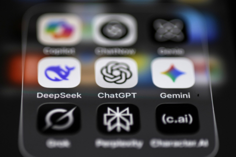 'AI 3강' 꿈꾸는 한국, 열망과 현실 사이…투자·기술·인력 '한계' 넘어라