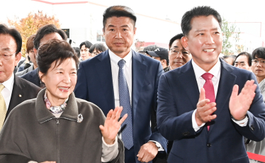 박근혜, '박정희 탄신 108돌' 기념 문화행사 참석할까?