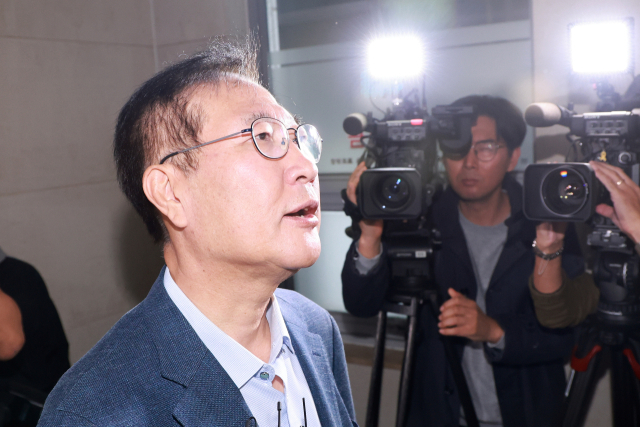 박성재 전 법무부 장관이 24일 서울 서초구 이명현 순직해병 특별검사팀에 피의자 신분으로 출석하고 있다. 박 전 장관은 채 상병 사망사건 수사 외압 의혹의 핵심 피의자인 이종섭 전 국방부 장관의 호주 도피를 도운 혐의를 받는다. 연합뉴스