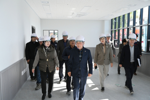 성낙인 창녕군수, 장애인복지 클러스터 신축 공사 현장 방문