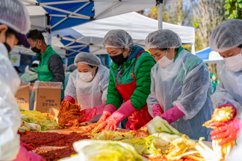 김천시새마을회, 김치로 전하는 따뜻한 온기
