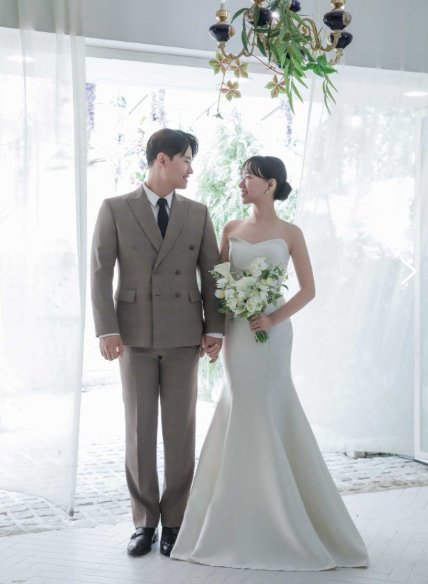 오는 30일 경기도 가천컨벤션센터 5층에서 결혼식을 올리는 이정우·전소희 씨.