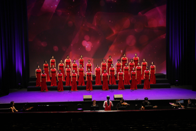 동구합창단 공연 사진. 아양아트센터 제공