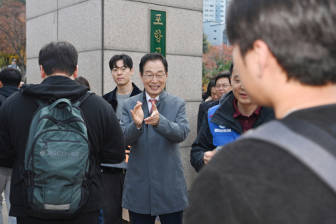 '수험표 두고, 길은 막히고' …수능날 경북 곳곳서 경찰차가 달려