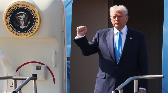 트럼프, 임시예산안 서명…연방정부 셧다운 종료