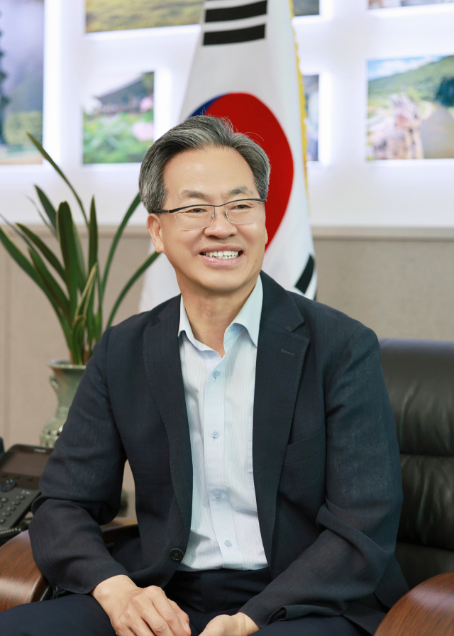오도창 영양군수가 영양지역의 대표 관광지와 관련해 이야기 하고 있다. 영양군 제공