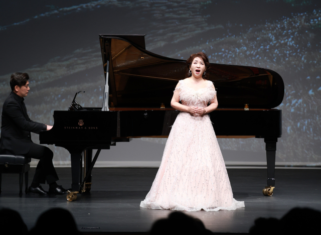 대구경북우리가곡부르기 정은희 회원이 가곡 