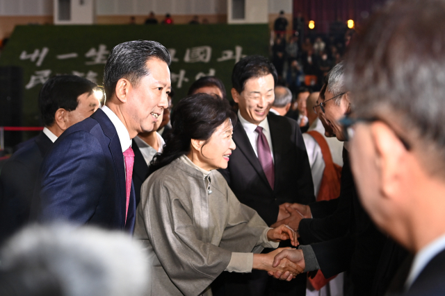 박근혜 전 대통령이 14일 구미복합스포츠센터에서 열린 박정희 대통령 108돌 탄신 문화행사에 참석했다. 구미시 제공