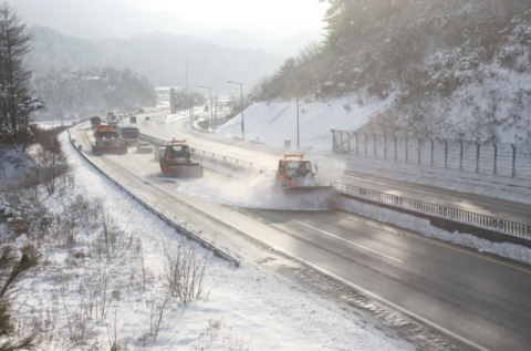 한국도로공사, 15일부터 고속도로 제설대책 시행