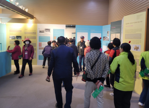 대구방짜유기박물관에서 도란도란 '나만의 밥상보' 만들어봐요