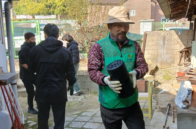 안동시는 11월 14일 새마을지도자안동시협의회를 비롯한 각 읍면동 새마을지도자협의회가 함께 