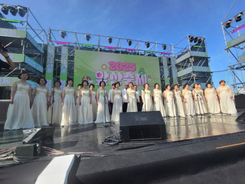 퇴직 공무원 '인생 2막' 하모니…대경상록합창단 10주년 기념연주회