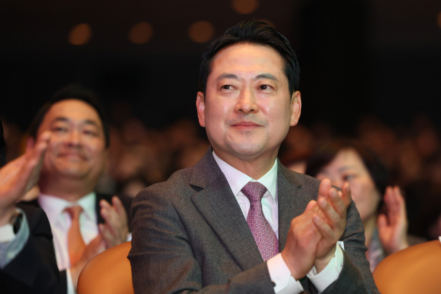 국민의힘 장동혁 대표가 18일 서울 강남구 코엑스에서 열린 제60회 전국여성대회에 참석하고 있다. 연합뉴스