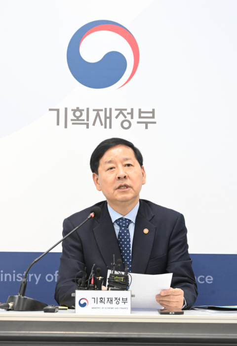 中 추격과 환율 불안 속…구윤철 