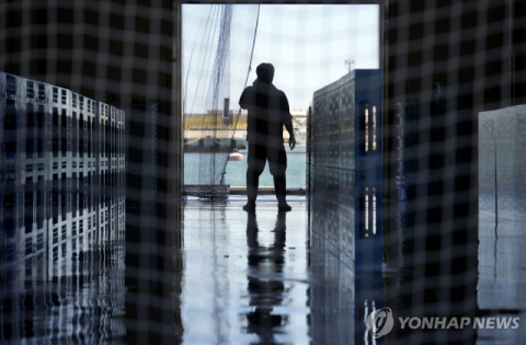 다카이치 압박하는 中, 일본 수산물 수입 중지