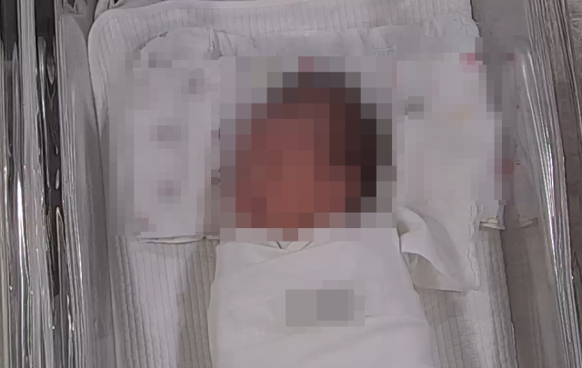 베베캠으로 본 A씨 아기. 연합뉴스