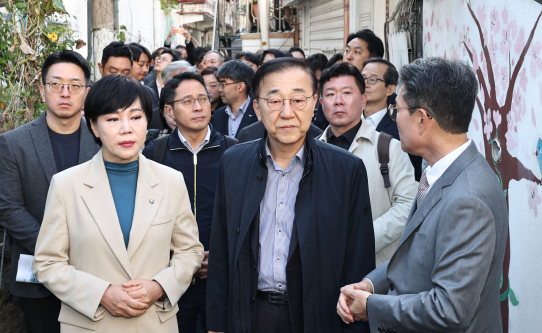 정부, 수도권 집값 꺾이지 않자…그린벨트 해제까지 거론