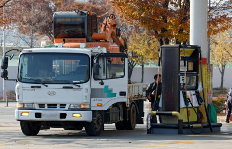 유류세 인하 두 달 더…20번째 연장