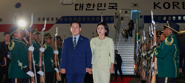 李대통령, 남아공 도착…G20 정상회의 참석