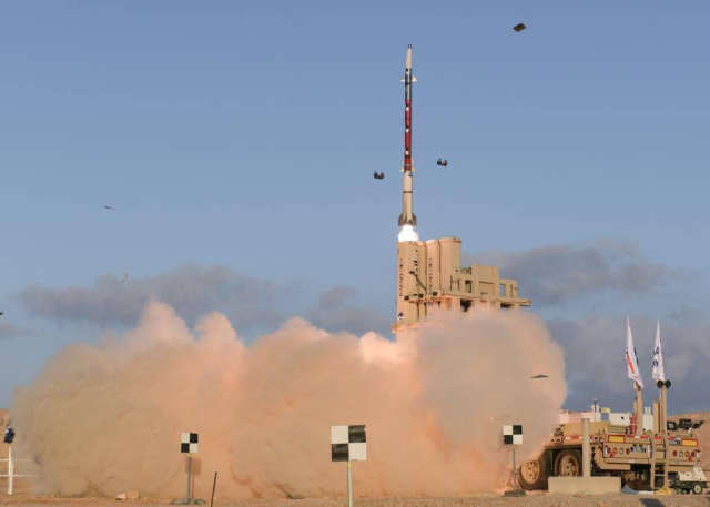 국영 방산기업 라파엘 전시실에 비치된 각종 미사일 모형 무기들. 라파엘 제공