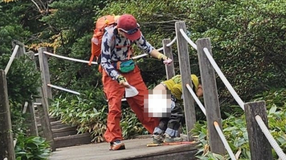 한라산에도 중국인 대변 테러…