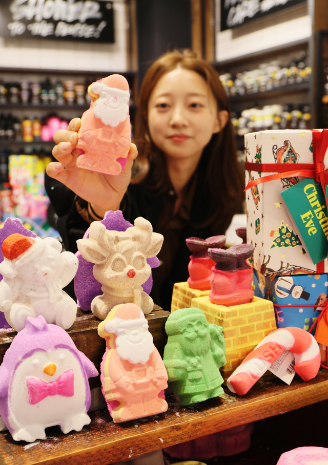 롯데백화점 대구점이 23일 지하 1층 화장품 브랜드 