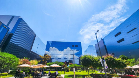 재상장 첫 날 흔들리는 삼성바이오로직스 … 증권가는 200만원 간다