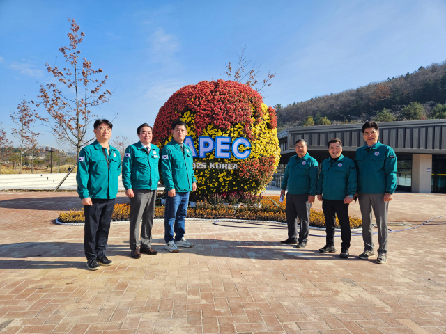 경주시의회 문화도시위원회 박광호 위원장과 위원들이 24일 라원과 신라왕경 핵심유적 복원·정비 사업지 등을 방문해 사업 추진현황을 점검했다. 경주시의회 제공