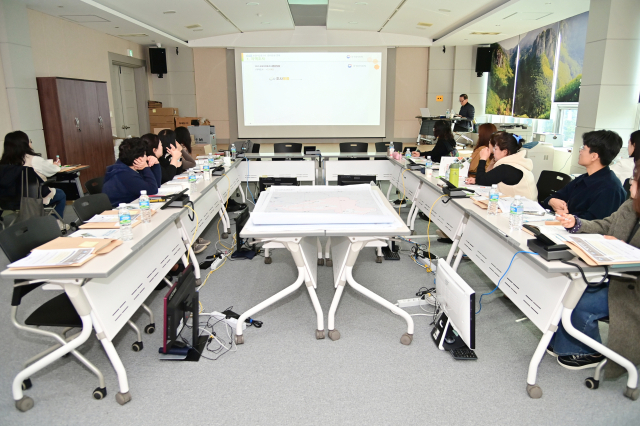 농림어가의 규모와 분포, 구조 및 경영형태를 파악해 국가 주요 정책 수립의 기초자료를 제공하는 