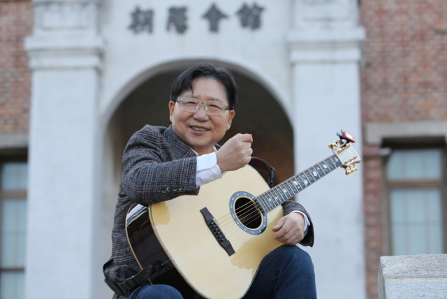 [김도훈 기자의 한 페이지] 독도 가수·연구자 서희 씨 