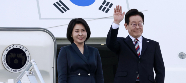 순방 마치고 돌아온 李 대통령, 물가안정·사법 개혁 집중