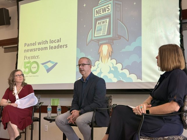 19일 미국 플로리다주 세인트피터스버그에 있는 포인터 재단에서 매리 셰든 탬파베이 공영 라디오 방송국 WUSF 뉴스 국장(왼쪽)과 코넌 갤러티 탬파베이 타임스 발행인이 지역 언론의 가치에 대해 설명하고 있다. 구민수 기자