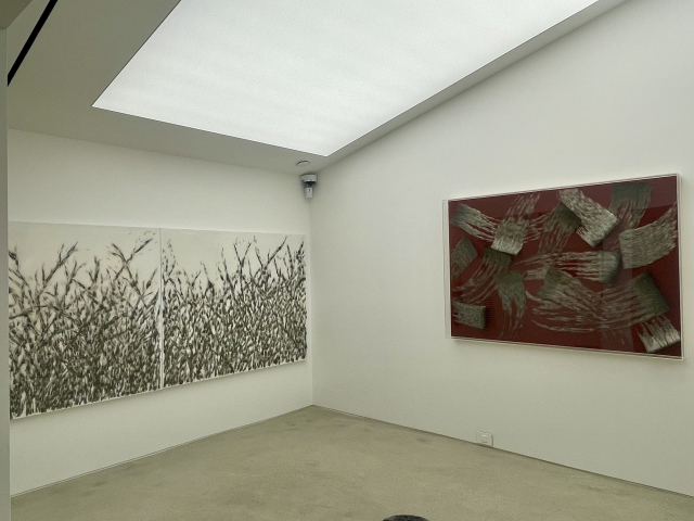 손파 개인전이 열리고 있는 어바웃갤러리 내부. 이연정 기자