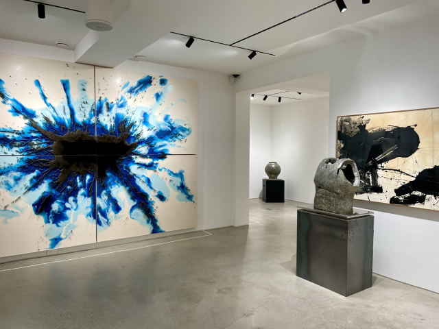 손파 개인전이 열리고 있는 어바웃갤러리 내부. 이연정 기자