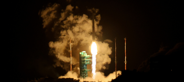 '민간 주도' 우주시대 열렸다…누리호 4차 발사 성공