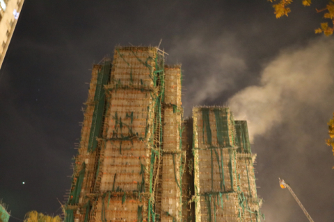 홍콩 아파트 화재 참사 사망자 75명으로 늘어…실종자도 279명 집계