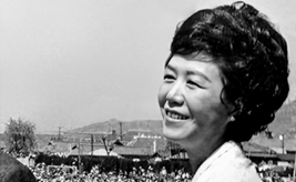 논란 휩싸인 영부인들…육영수 여사 '봉사 리더십' 부각