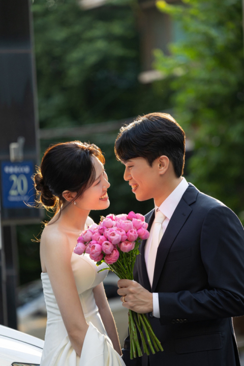 [화촉] 김진환 중원무역 대표이사 장남 중원 군 6일 결혼