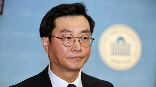 경찰, 장경태 성추행 의혹 영상 확보…동석자 조사 조율